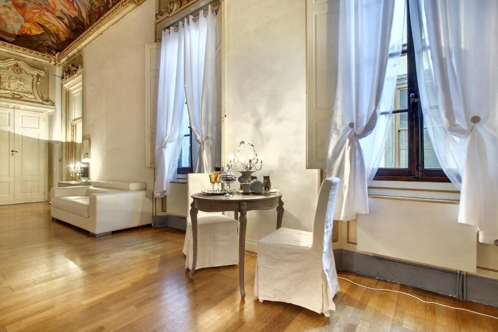 Palazzo Tolomei - Residenza D'Epoca Florença Quarto foto