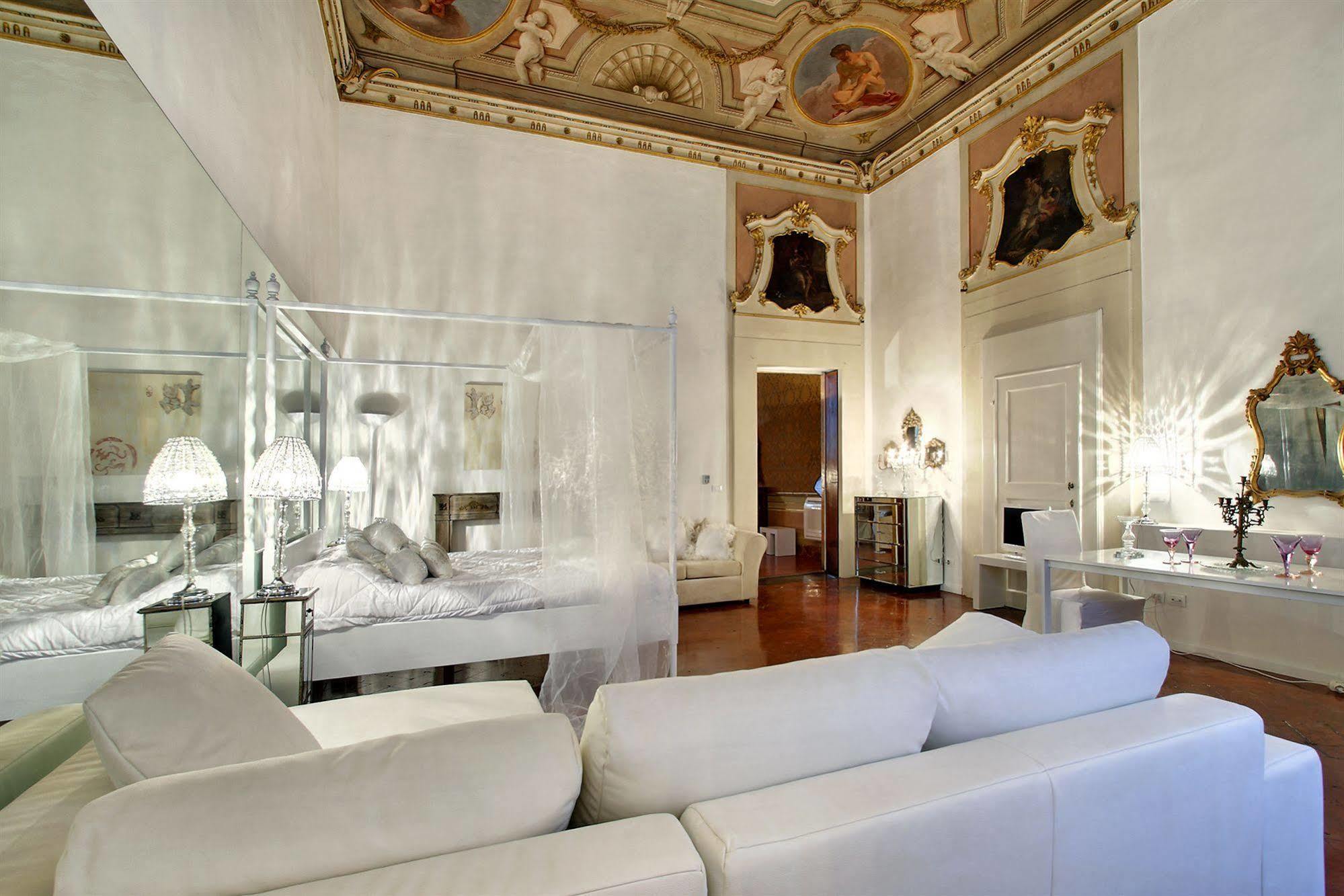 Palazzo Tolomei - Residenza D'Epoca Florença Exterior foto